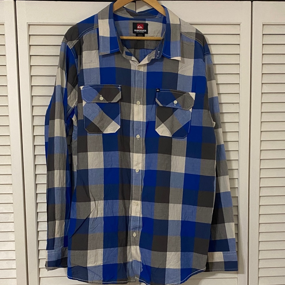 Quiksilver Men's Checkered Blue and Gray Shirt